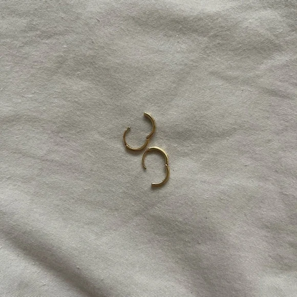 BONY LEVY 14K Gold Textured Huggie Hoop Earrings - Picture 4 of 7